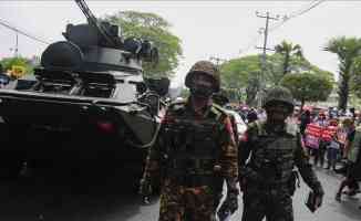 Myanmar&#039;da asker protestoculara müdahale etti: 4 yaralı
