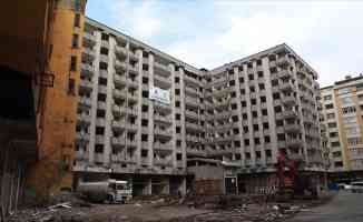 Rize&#039;de kentsel dönüşüm kapsamında 168 yapının yıkımına başlandı