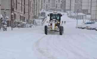 Şırnak&#039;ta kar ve tipi nedeniyle 11 köy ile ulaşım sağlanamıyor