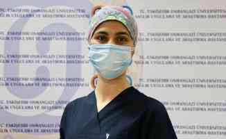 Yoğun bakım hemşireleri Kovid-19&#039;a yakalanan hastaların pişmanlıklarına da tanıklık ediyorlar