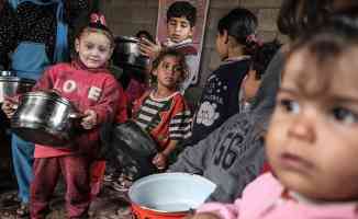 Gazze Şeridi&#039;nde çocuklar İsrail ablukası, fakirlik ve salgın nedeniyle zor şartlar altında yaşıyor