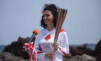 Olimpiyat meşalesini taşıyan Türk kızı Durna: Unutamayacağım bir anı oldu