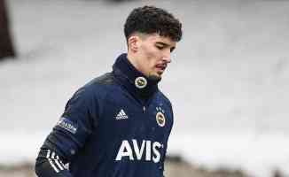 Fenerbah&ccedil;e &nbsp;i&ccedil;in s&uuml;rpriz transfer hamleleri geldi! Altay Bayındır yerine gelecek isim&hellip;