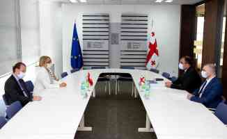 Gürcistan Adalet Bakanı Bregadze, Türkiye’nin Tiflis Büyükelçisi Yazgan ile görüştü