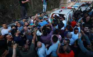 İsrail güçlerinin işgal altındaki Batı Şeria&#039;da vurarak öldürdüğü Filistinli gencin cenazesi defnedildi