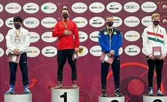 Avrupa Gençler Güreş Şampiyonası&#039;nda serbest stil 97 kiloda Polat Polatçı altın madalya kazandı