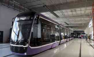 Bozankaya&#039;nın ürettiği yerli tramvayı Romanya&#039;ya uğurlama töreni düzenlendi