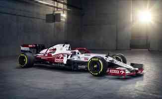 Alfa Romeo Racing-ORLEN Formula 1 takımının Fin pilotu Kimi Raikkönenimi, Giulia GTA&#039;yı test etti