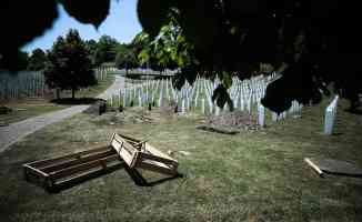 Srebrenitsa soykırımı yüzlerce anne babaya evlat acısı yaşattı