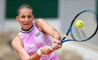 Wimbledon&#039;da tek kadınların ilk yarı finalisti Karolina Pliskova