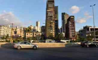 Beyrut&#039;un eğlence mekanlarıyla meşhur Cımmeyze bölgesi bir yıldır patlama faciasının izlerini taşıyor