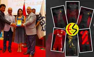 Eskişehirspor sponsorla güçleniyor.. Gezdi, yazdı, ödül aldı..