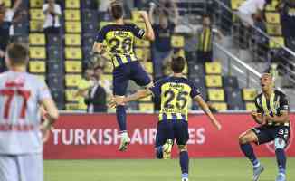 Fenerbahçe&#039;den 2021-2022 sezonuna etkili başlangıç