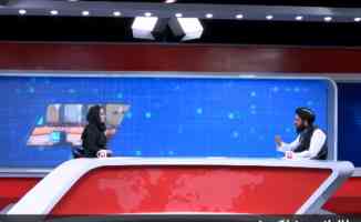 Taliban basın sorumlusu Afgan kadın sunucunun programında soruları yanıtladı