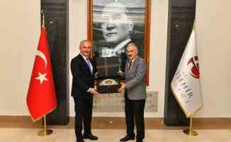 VakıfBank Genel Müdürü Üstünsalih&#039;ten Eskişehir&#039;e ziyaret
