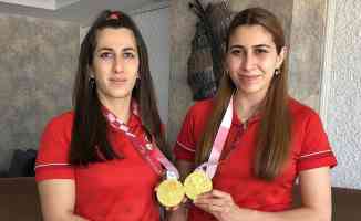 2020 Tokyo Paralimpik Oyunları'nın 'altın' kız kardeşleri