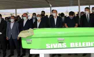 İçişleri Bakanı Süleyman Soylu, Sivas&#039;ta şehit annesinin cenaze törenine katıldı