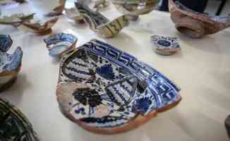 İznik çini fırınları kazısında 'kırmızı hamurlu' seramikler bulundu