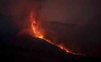 La Palma Adası'ndaki volkan bir ayda 85 milyon metreküp lav püskürttü