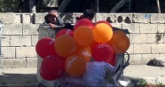 23 Nisan'da balonlarıyla çöp topladılar