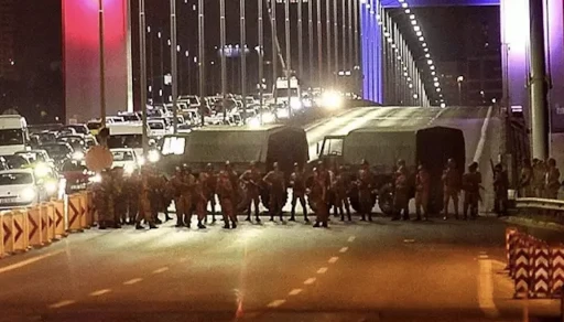27 Mayıs - 15 Temmuz, İngiltere ve Özgür Özel -Emin Batur yazdı-