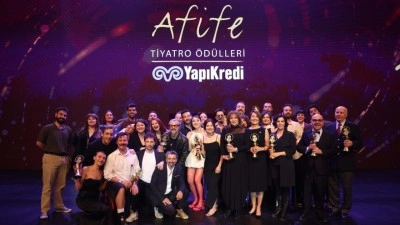 "28. Yapı Kredi Afife Tiyatro &Ouml;d&uuml;lleri" sahiplerini buldu