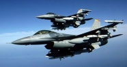 4 adet F-16 Suriye sınırında uçtu