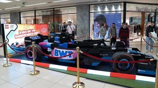 400 bin "lego" parçasıyla yapılan Formula 1 aracı Ankara'da sergileniyor