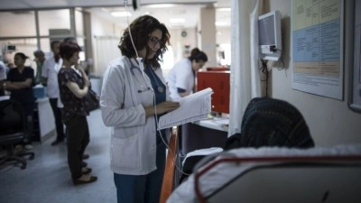 462 bin 198 sağlık &ccedil;alışanı bayramda g&ouml;rev başında olacak