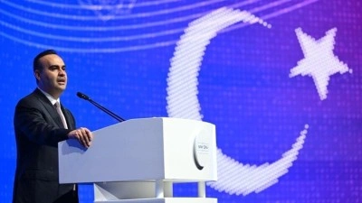 6. Ulusal Arktik Bilimsel Araştırma Seferi ekibi Kuzey Kutbu'ndaki deniz buzu hattına ulaştı