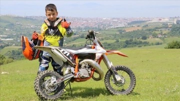 6 yaşındaki motokrosçu Uras Alp'in hayali yarışlara katılıp şampiyon olmak