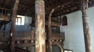 650 yıllık çivisiz cami görenleri hayran bırakıyor