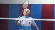 70 yaşındaki badmintoncu dünya şampiyonu olabilmek için ter döküyor