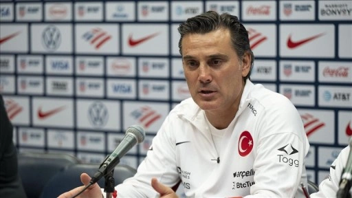A Milli Futbol Takımı Teknik Direktörü Montella: Buradayız seneye de burada olmak istiyoruz