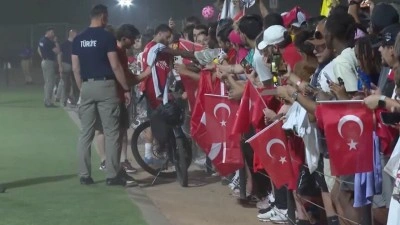 A Milli Takım'a D&uuml;nya Kupası'nda T&uuml;rk polisinden yakın koruma