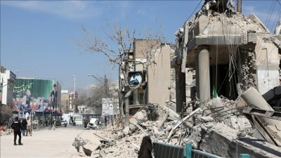 AA Ekibi, ABD-İsrail saldırısında hedef alınan İnkilap Meydanı'nı g&ouml;r&uuml;nt&uuml;ledi