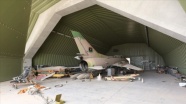 Libya&#39;da Hafter milislerinden kurtarılan hava üssü görüntülendi