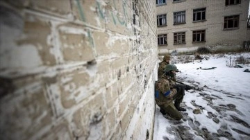 AA ekibi Ukrayna'da yoğun çatışmaların yaşandığı Ugledar şehrini görüntüledi