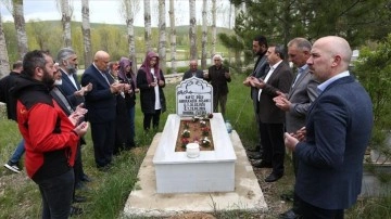 AA muhabiri Abdulkadir Nişancı, vefatının 3. yılında mezarı başında anıldı