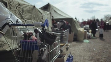 AA Ukrayna’daki savaştan kaçan mültecilere yönelik ayrımcı uygulamayı sordu
