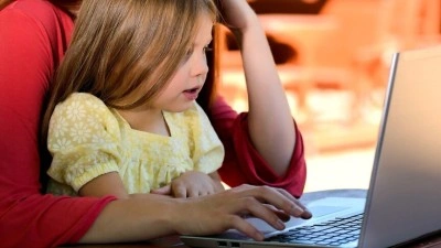 AB Komisyonu: Teknoloji şirketlerinin &ccedil;ocuklara meta muamelesi yapmasına izin verilmemeli