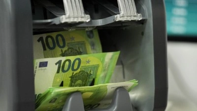 AB'nin dış ticaret a&ccedil;ığı mayısta 12 milyar avroyu aştı