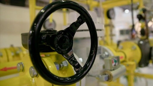 AB, Rusya'dan gaz alımını 2027'de sona erdirecek