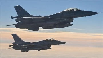 AB: Ukraynalı pilotların F-16 eğitimi Polonya'da başladı