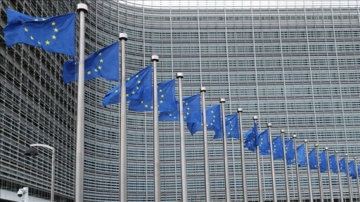 AB yapay zeka yasasını ertelemeyi planlamıyor