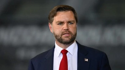 ABD Başkan Yardımcısı Vance, H&uuml;rm&uuml;z'den ge&ccedil;işleri engelleyen İran'ı daha sert vuracakların