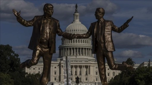 ABD'de, Epstein'in albümünden Başkan Trump'ın da yer aldığı 19 yeni fotoğraf paylaşıl