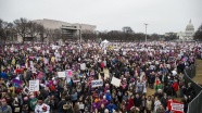 ABD'de kadınlar Trump'ı protesto için yürüdü