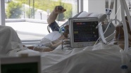 ABD'de Kovid-19 nedeniyle hastanede yatanların sayısı şubattan sonra ilk kez 50 bini aştı