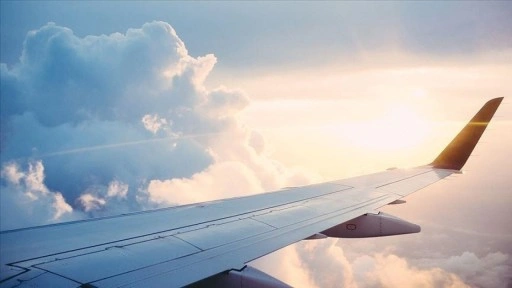 ABD'de Newark Havalimanı'nda hava trafik kontrolörlerinin travma izni kullanması uçuşları aksattı